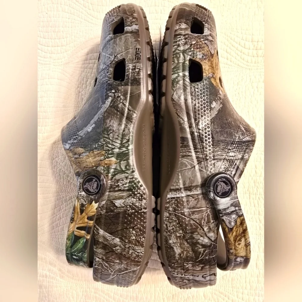 NWT Crocs Classic Realtree Edge Clogs, Limited Edition Release